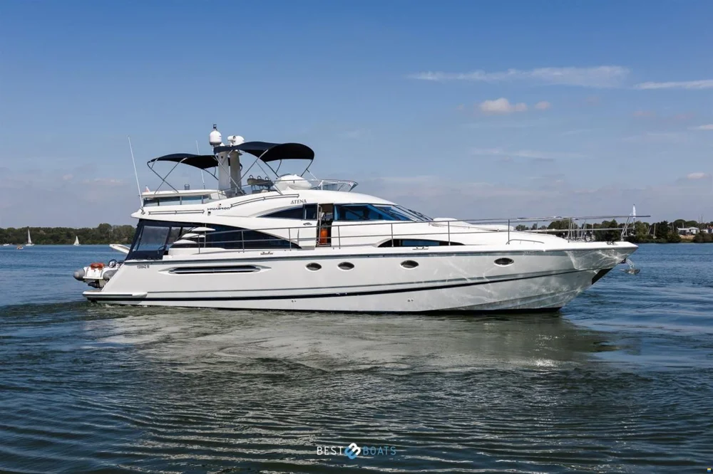 BoatPhoto.coverAlt