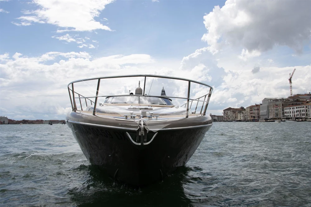 BoatPhoto.alt