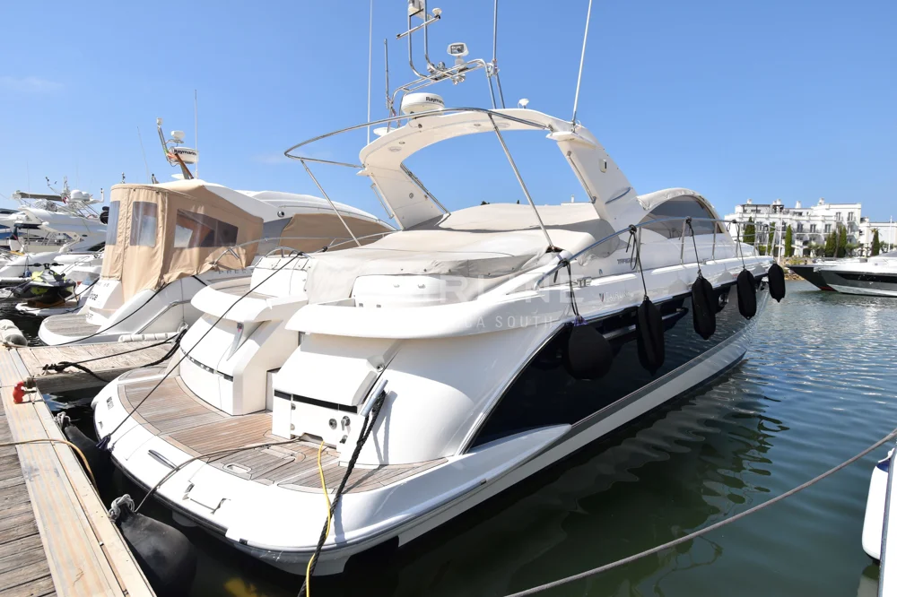 BoatPhoto.coverAlt
