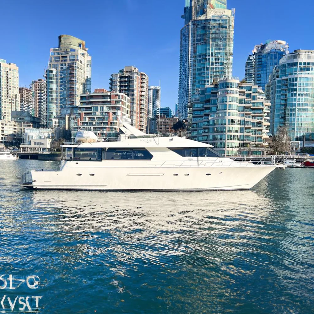 BoatPhoto.coverAlt