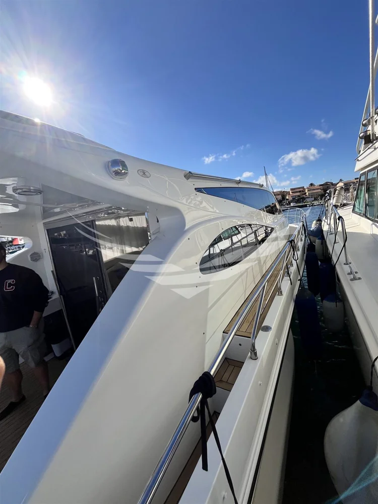 BoatPhoto.coverAlt