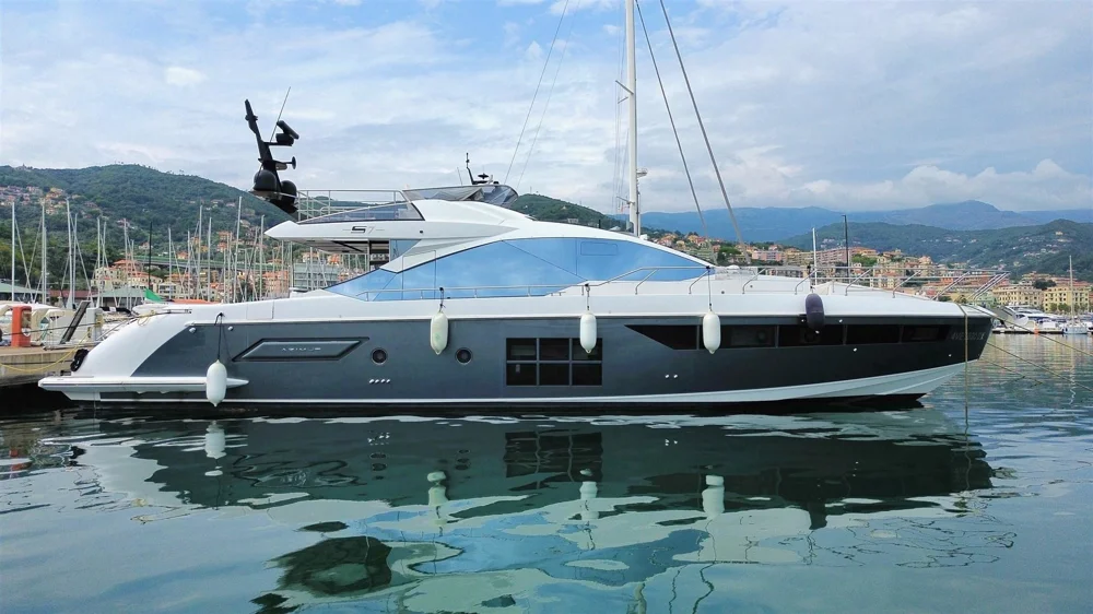 BoatPhoto.coverAlt