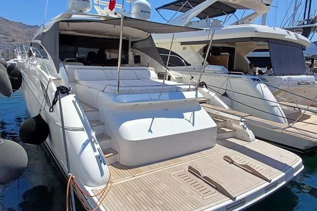BoatPhoto.alt