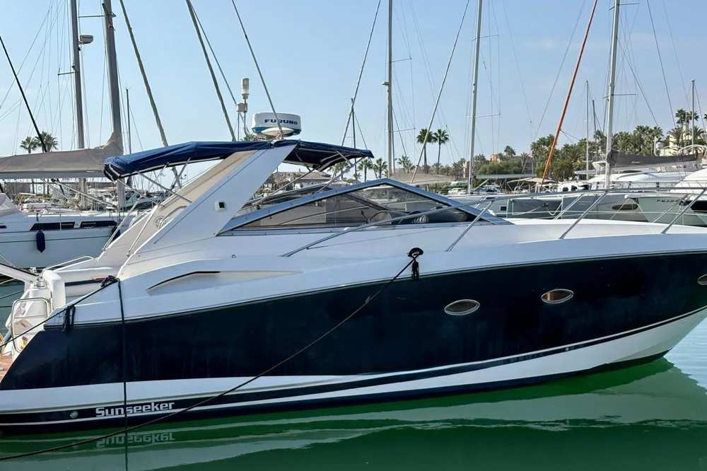 BoatPhoto.coverAlt