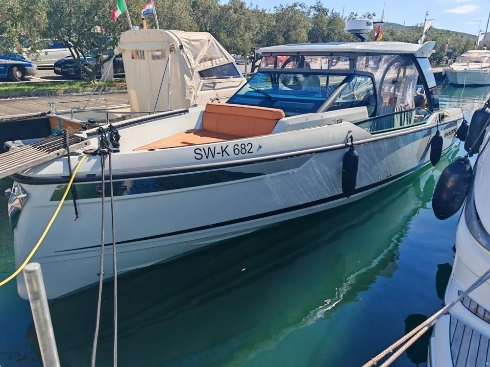 BoatPhoto.coverAlt