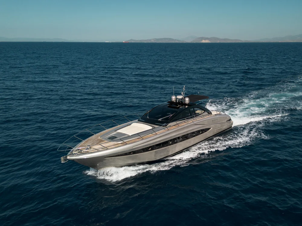 BoatPhoto.coverAlt