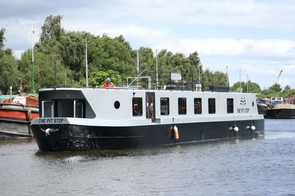 BoatPhoto.alt