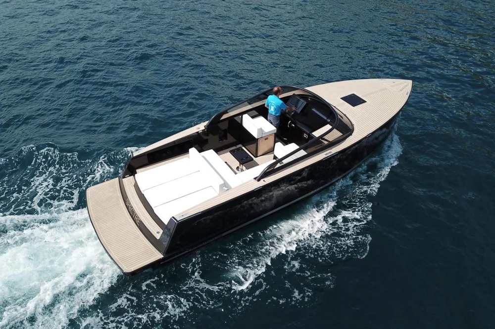 BoatPhoto.coverAlt