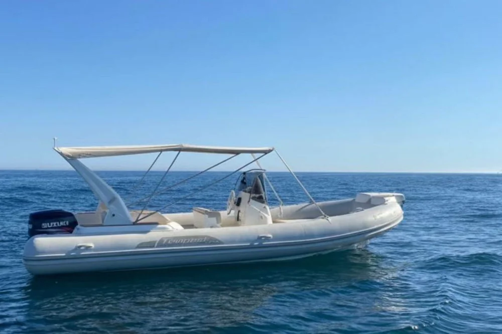 BoatPhoto.coverAlt