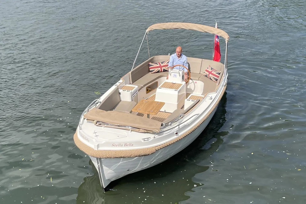 BoatPhoto.alt