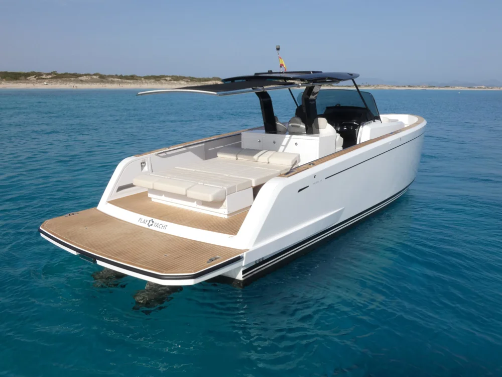 BoatPhoto.coverAlt