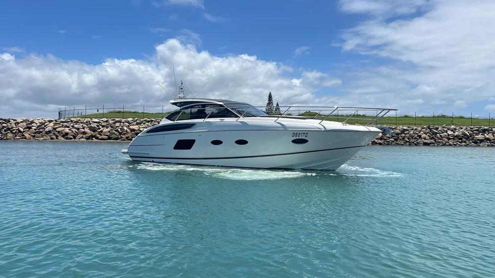 BoatPhoto.coverAlt
