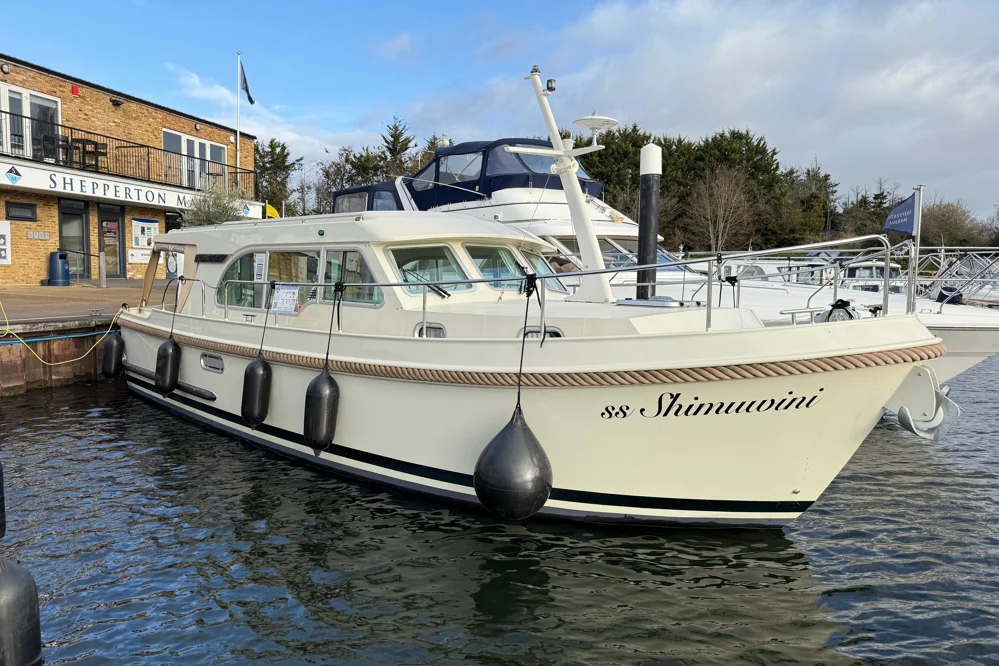 BoatPhoto.coverAlt