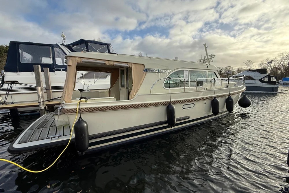 BoatPhoto.alt