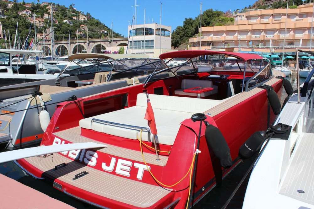 BoatPhoto.coverAlt