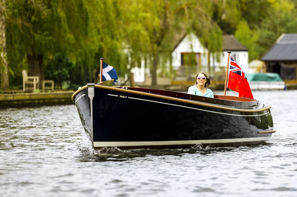 BoatPhoto.coverAlt
