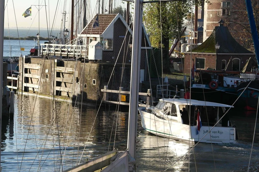 BoatPhoto.coverAlt