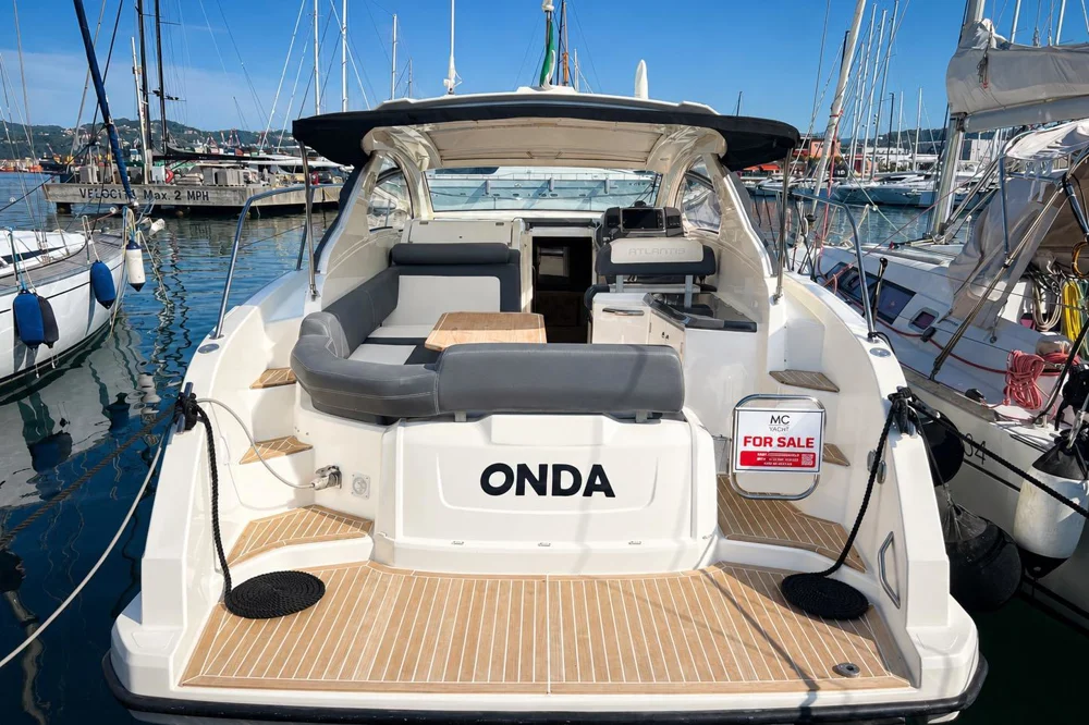 BoatPhoto.coverAlt