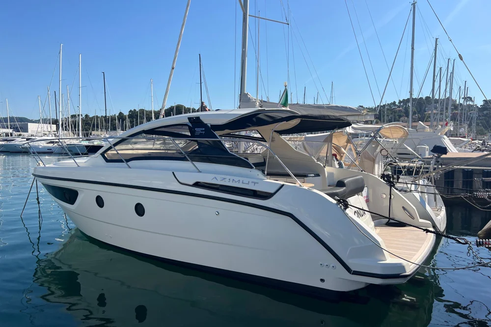 2013 Azimut Atlantis 34 for sale, photo 2 of 5