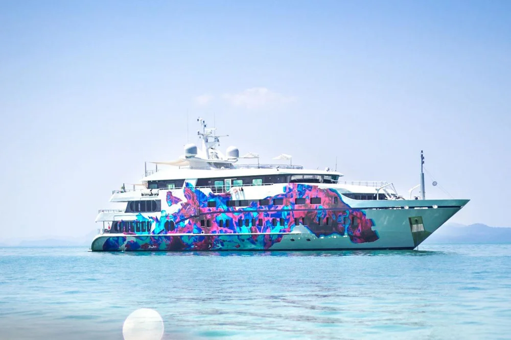 BoatPhoto.coverAlt