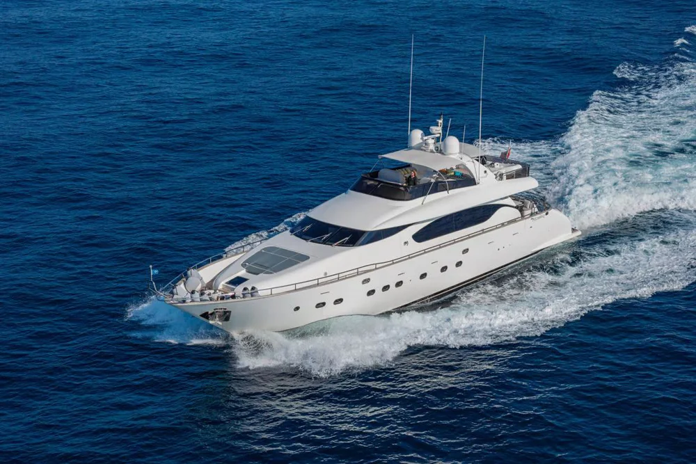 BoatPhoto.coverAlt