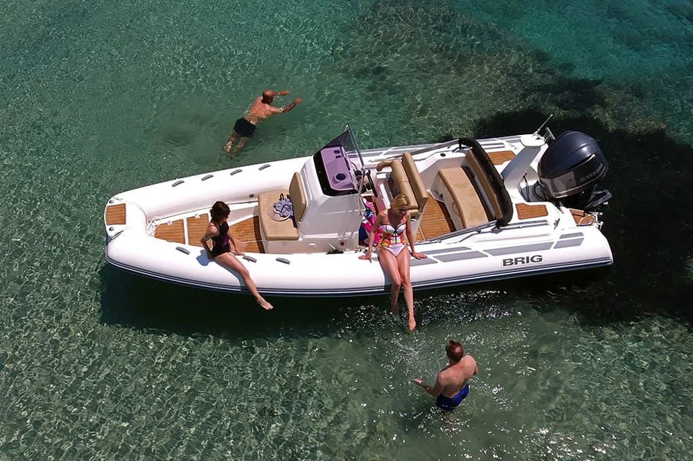 BoatPhoto.coverAlt