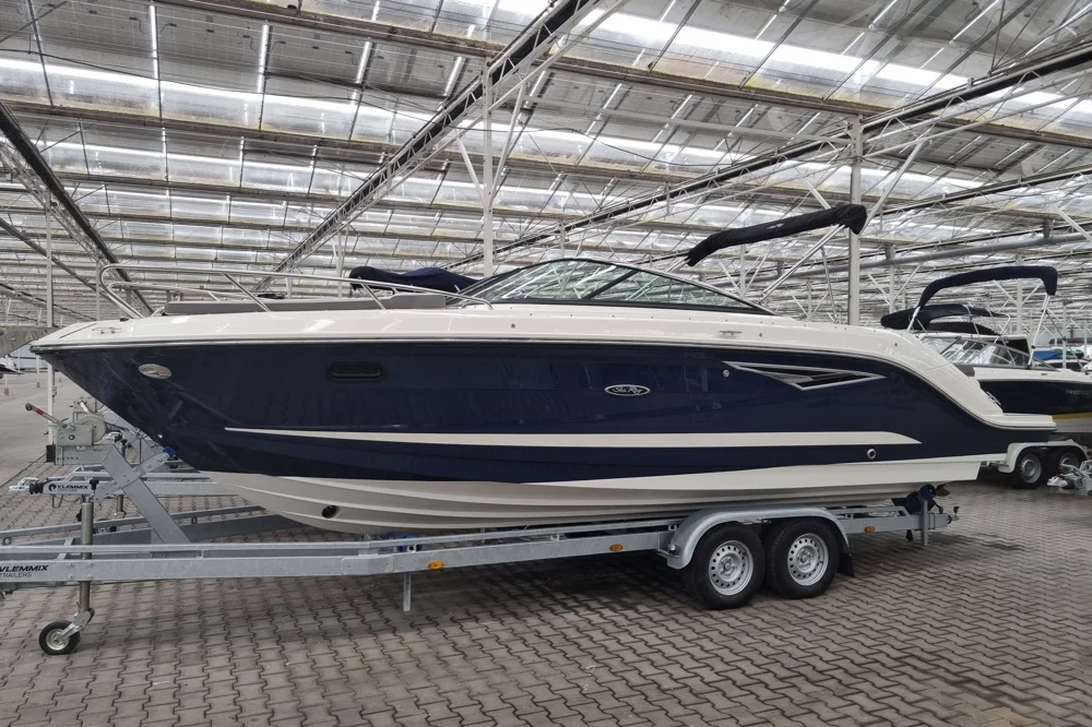 BoatPhoto.coverAlt
