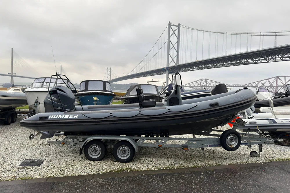 BoatPhoto.coverAlt