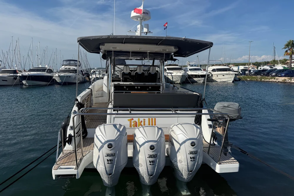 BoatPhoto.alt