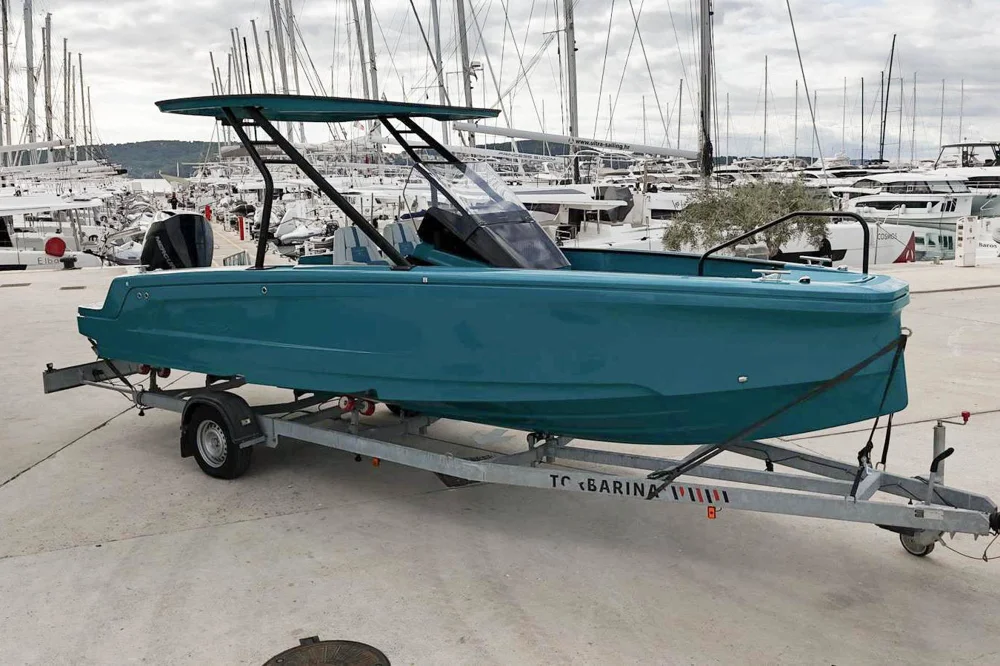 BoatPhoto.coverAlt