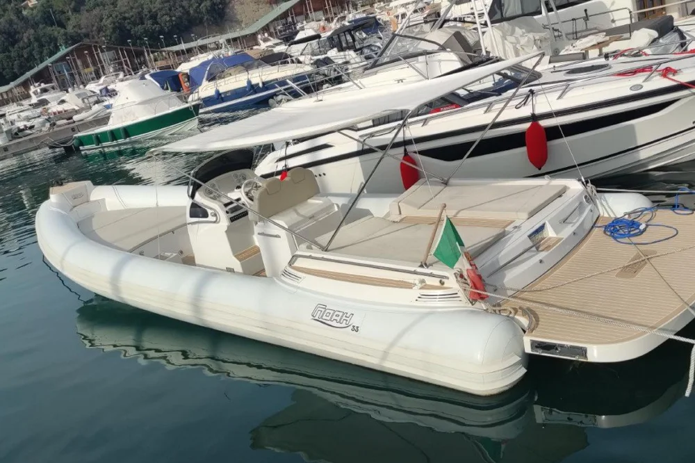 BoatPhoto.coverAlt