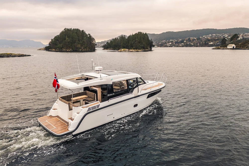 BoatPhoto.coverAlt