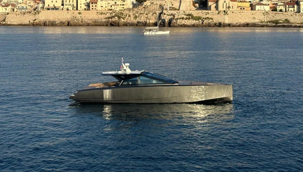 BoatPhoto.coverAlt