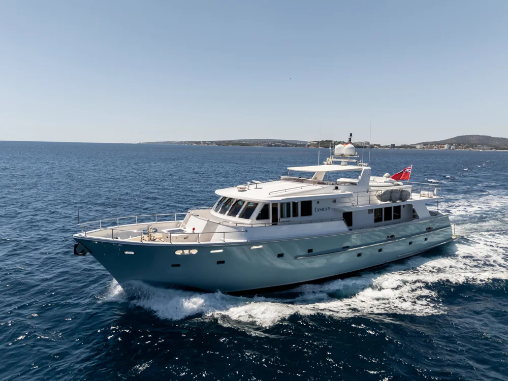 BoatPhoto.coverAlt