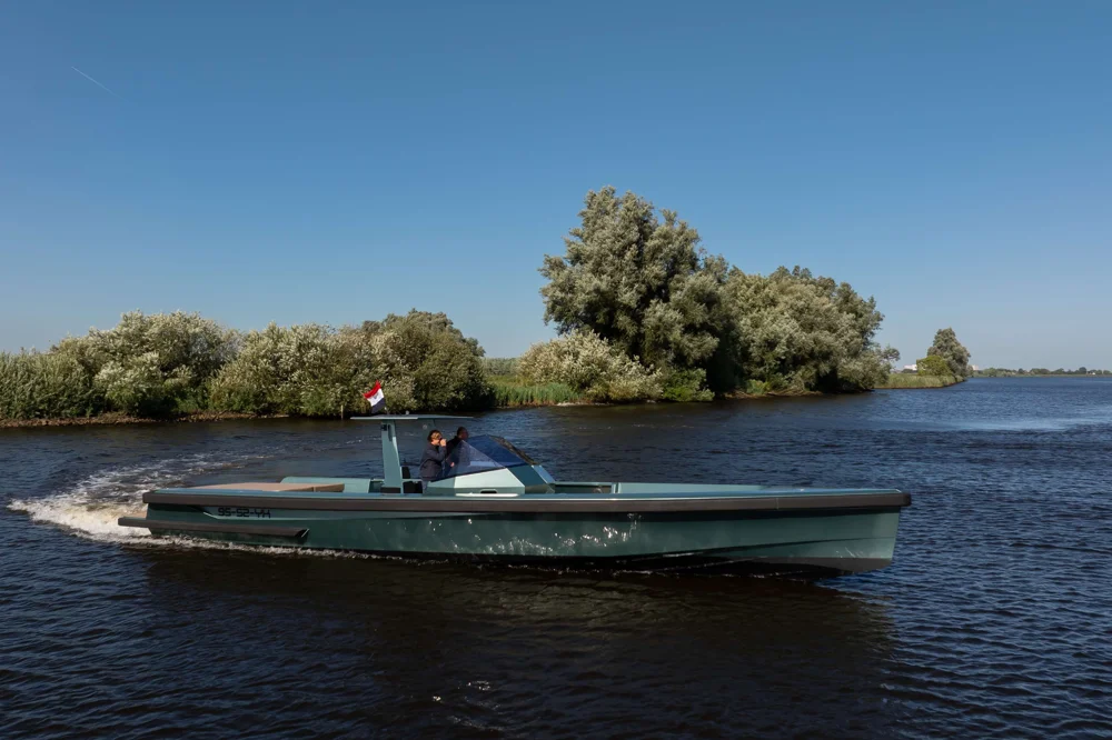 BoatPhoto.coverAlt