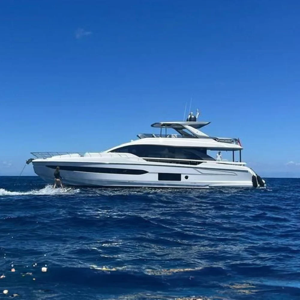 BoatPhoto.coverAlt