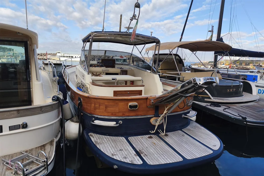2007 Cantieri Navali Di Donna Serapo 33 classic for sale in Cala Galera, Italy, photo 2 of 5