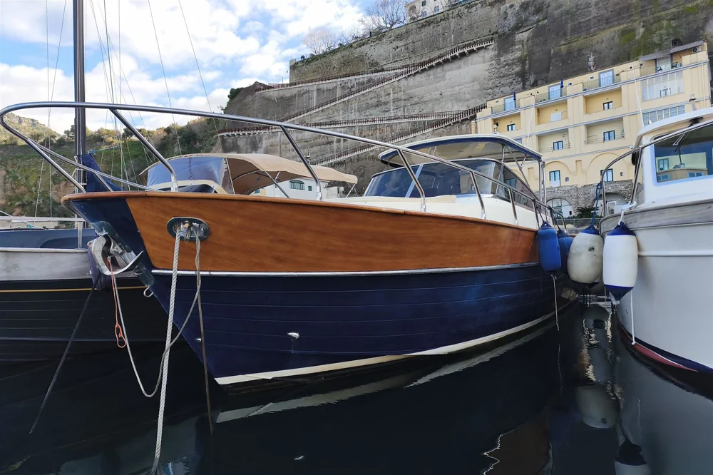2007 Cantieri Navali Di Donna Serapo 33 classic for sale in Cala Galera, Italy, photo 4 of 5