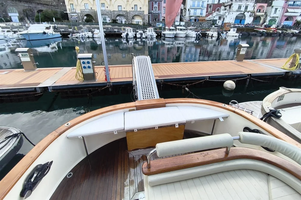 2007 Cantieri Navali Di Donna Serapo 33 classic for sale in Cala Galera, Italy, photo 5 of 5