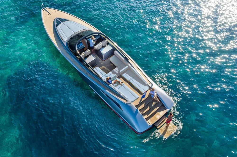 BoatPhoto.alt