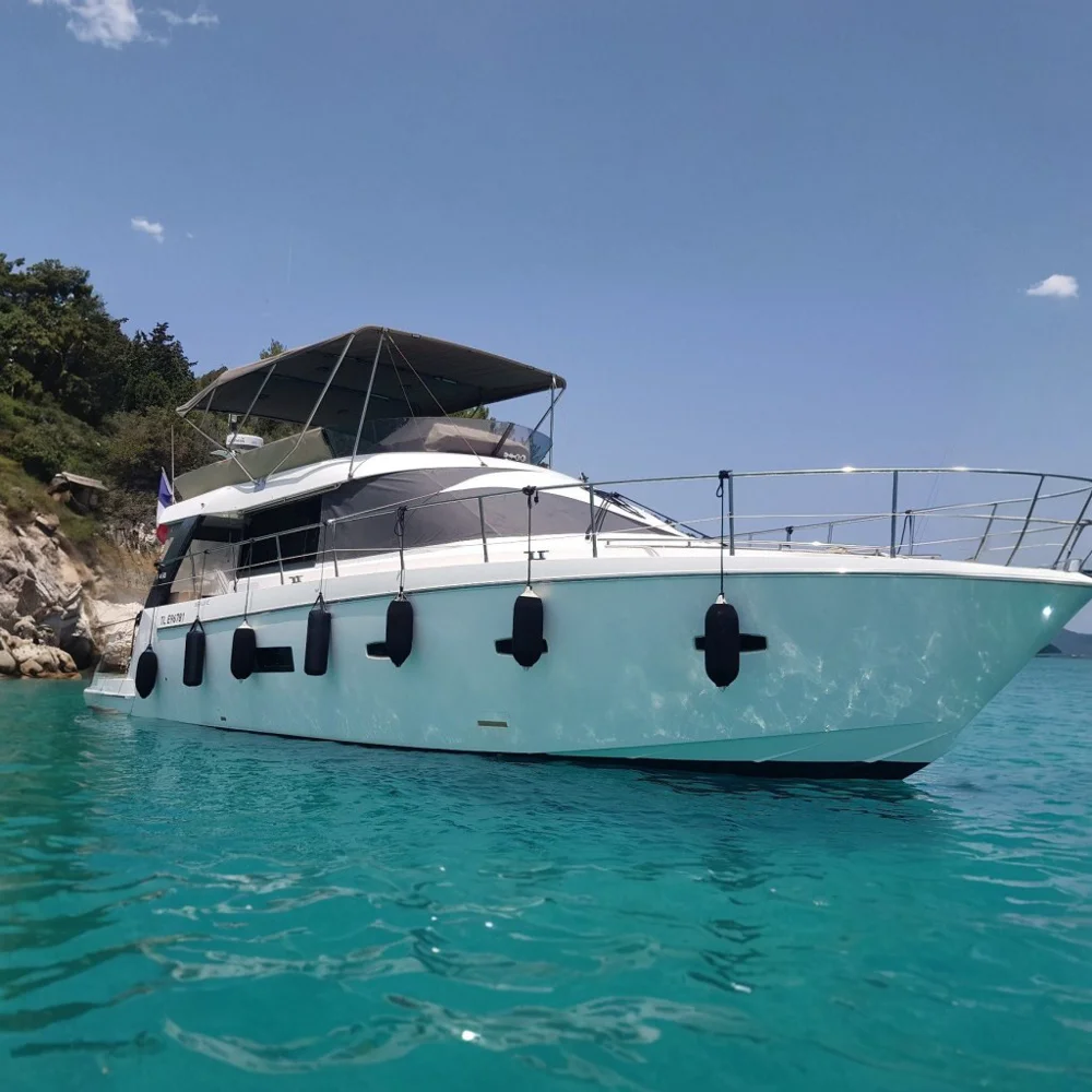 BoatPhoto.coverAlt