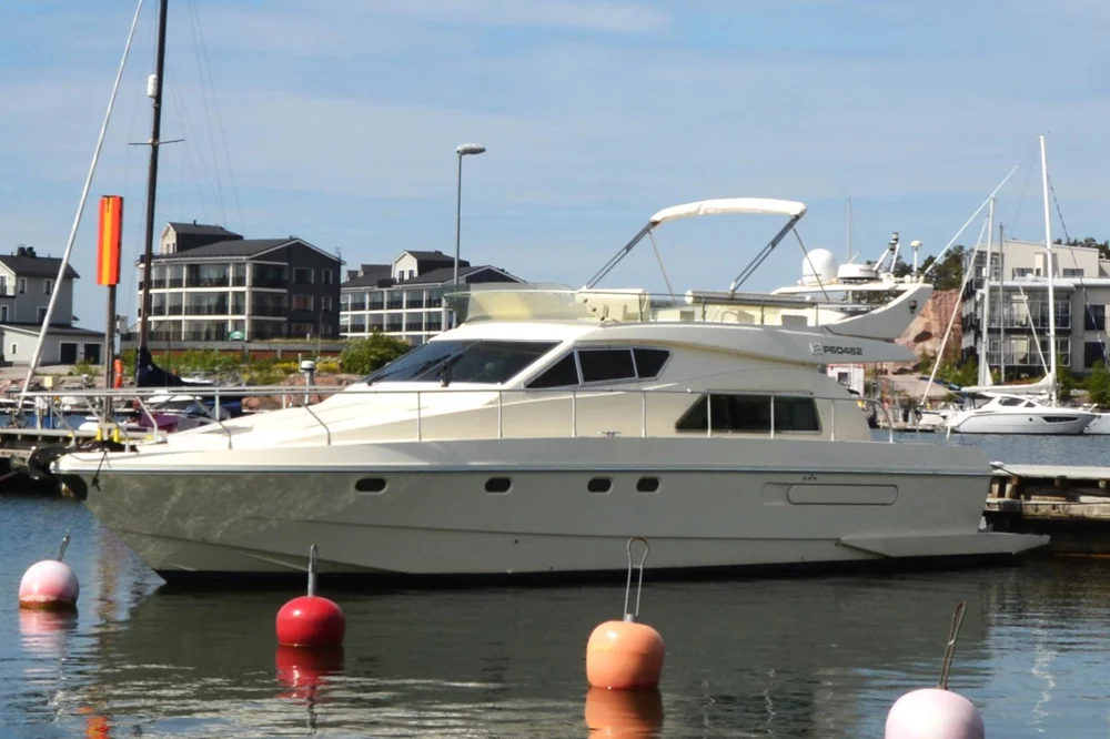 BoatPhoto.coverAlt