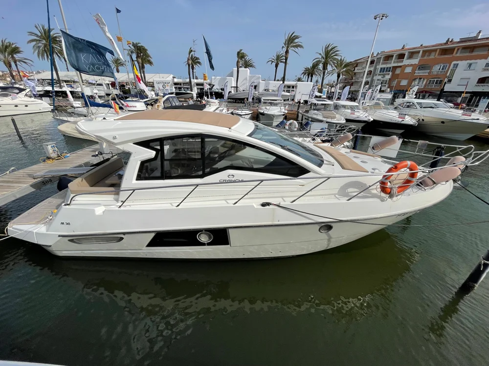 BoatPhoto.coverAlt