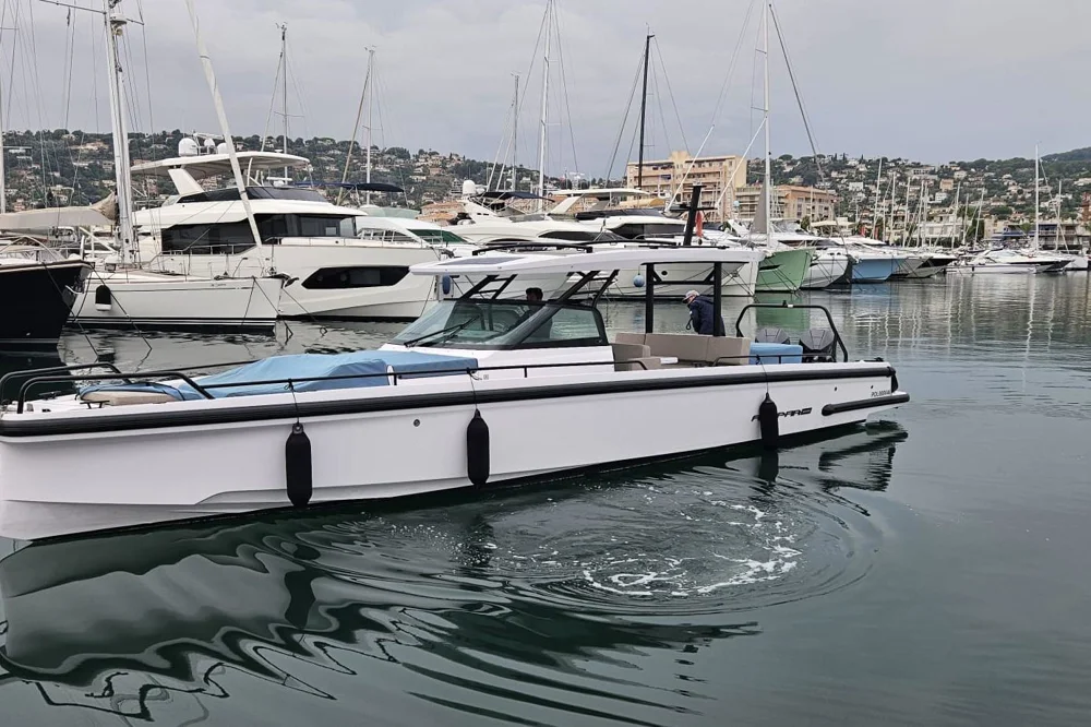 2023 Axopar 37 Sun-Top for sale in Mandelieu-la-Napoule, France