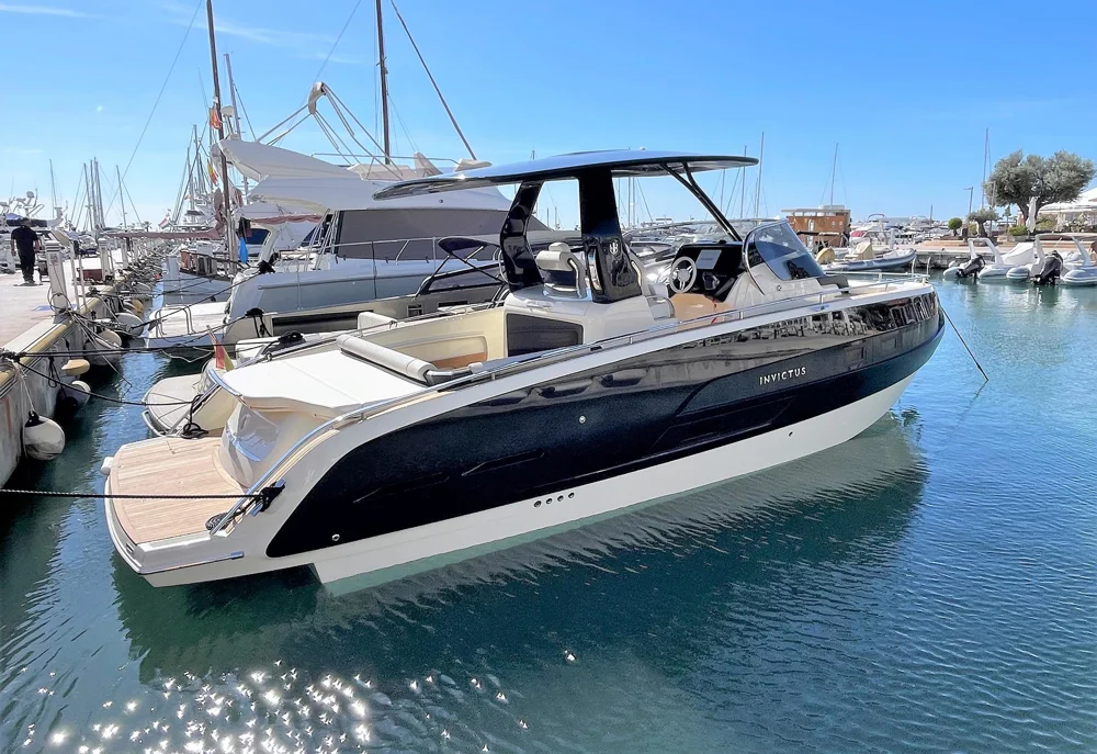 BoatPhoto.coverAlt
