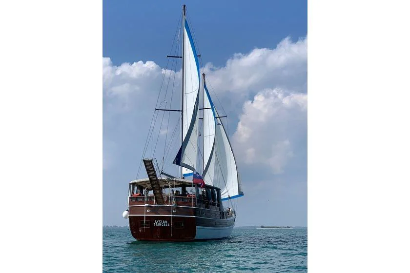 BoatPhoto.alt