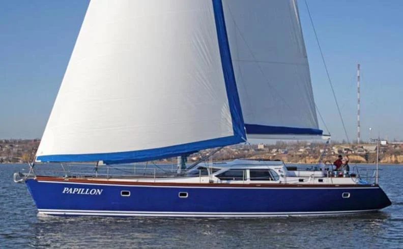 BoatPhoto.coverAlt