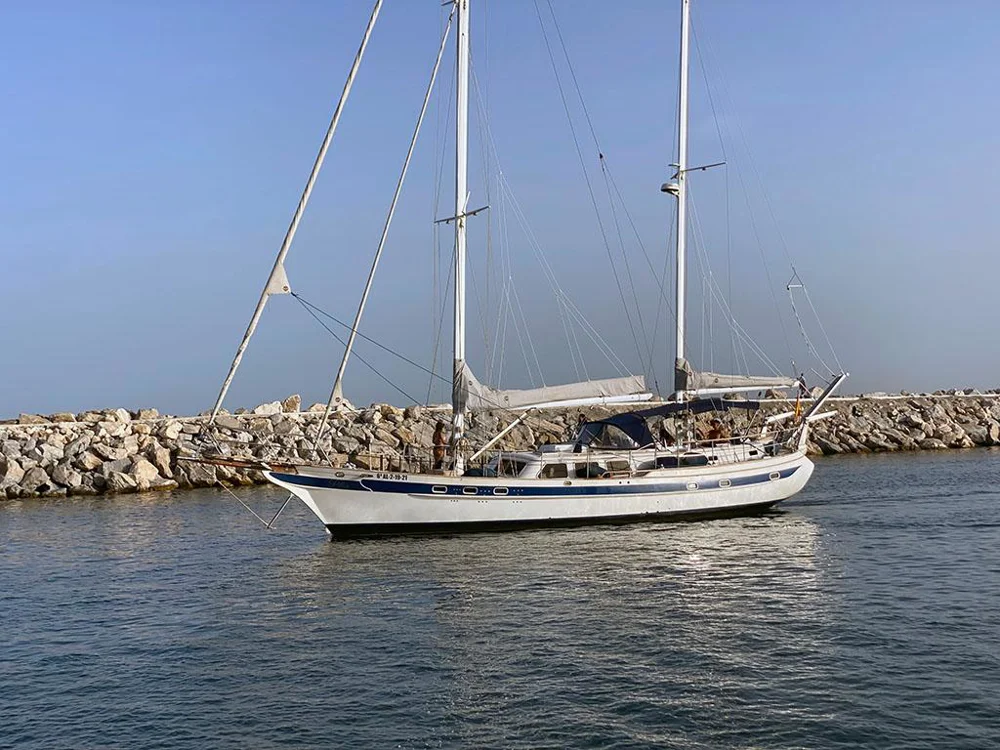 BoatPhoto.coverAlt