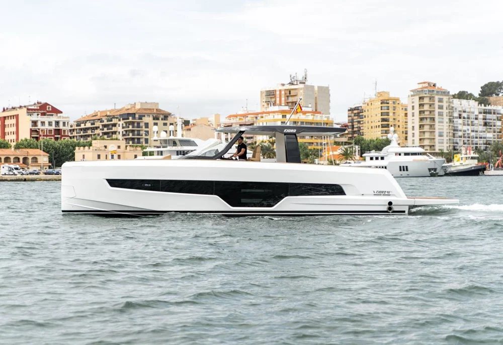 BoatPhoto.coverAlt