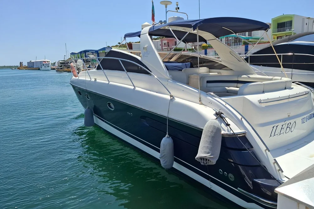 2002 Princess V42 for sale in Albufeira, Portugal